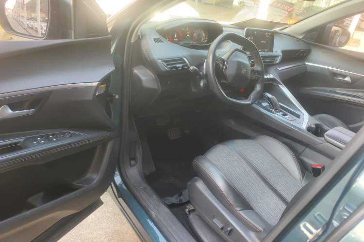 Used Peugeot 5008 2019 360THP 7-Seater Flagship Edition Driver Seat