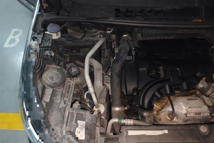 Used Peugeot 5008 2019 350THP 7-Seater Elite Edition Engine Bay Right