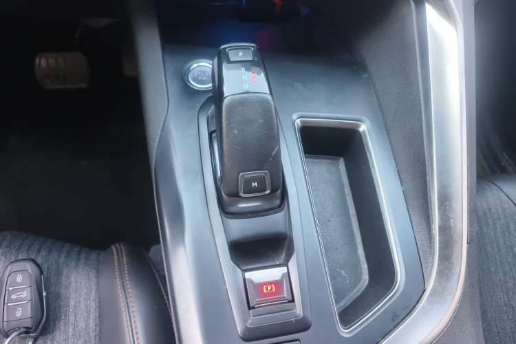 Used Peugeot 5008 2019 360THP 7-Seater Flagship Edition Gear Lever