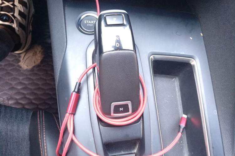 Used Peugeot 5008 2019 Revised Version 400THP 7-Seater Flagship Edition Gear Lever