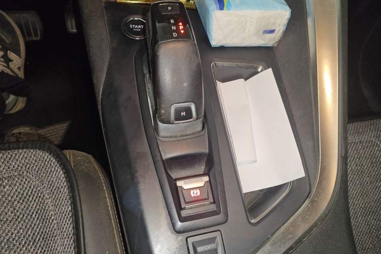 Used Peugeot 5008 2019 Revised Version 360THP 5-Seater Elite Edition Gear Lever
