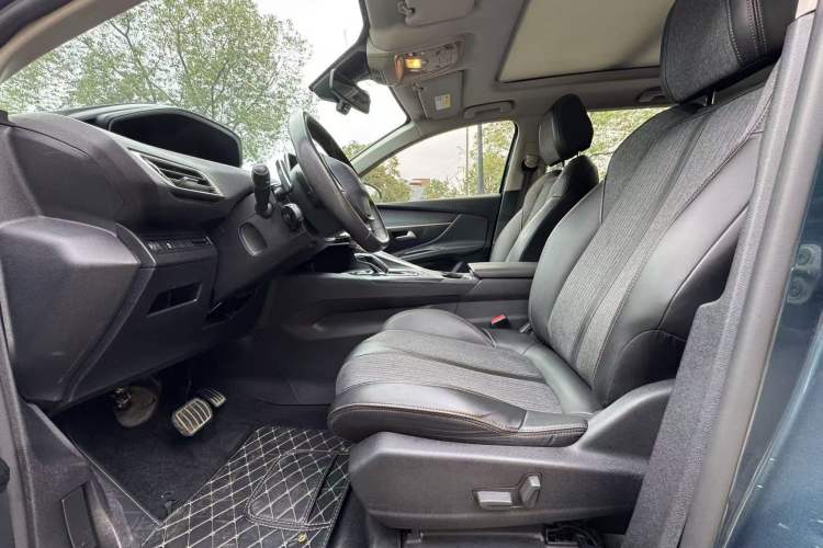 Used Peugeot 5008 2019 360THP 5-Seat Elite Edition Interior 1