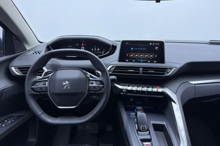 Used Peugeot 5008 2019 400THP 7-Seater Flagship Edition Interior 4