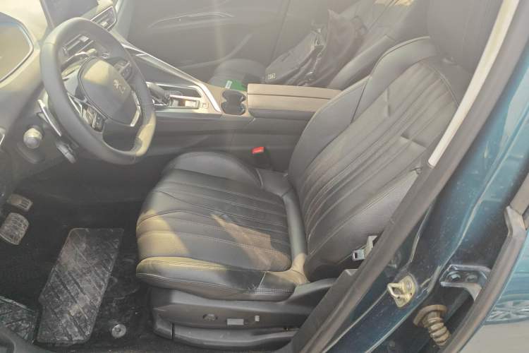 Used Peugeot 5008 2019 380THP 7-Seater Luxury Edition Left Front Seat