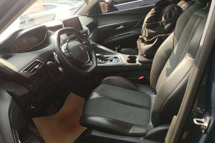 Used Peugeot 5008 2019 380THP 7-Seater Elite Edition Left Front Seat