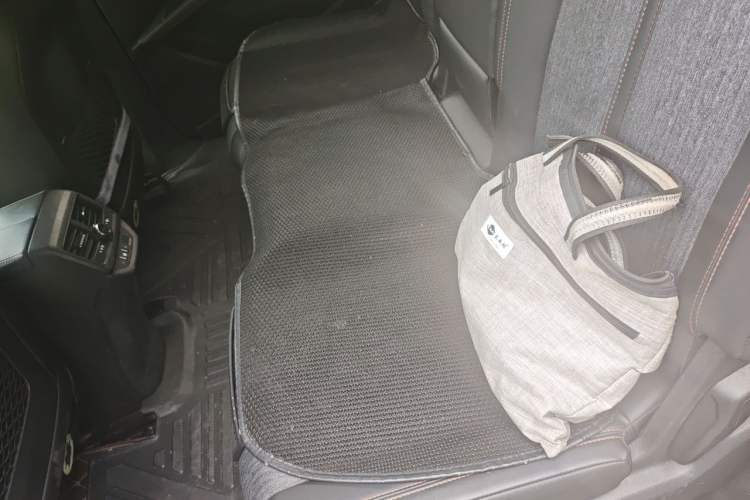 Used Peugeot 5008 2019 400THP 5-Seat Elite Edition Left Rear Seat