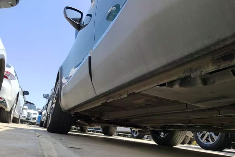 Used Peugeot 5008 2019 350THP 7-Seater Elite Edition Left Side Sill