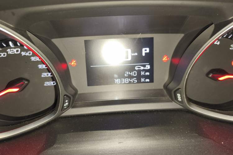 Used Peugeot 5008 2019 Revised 360THP 5-Seater Leading Edition Odometer Close Up