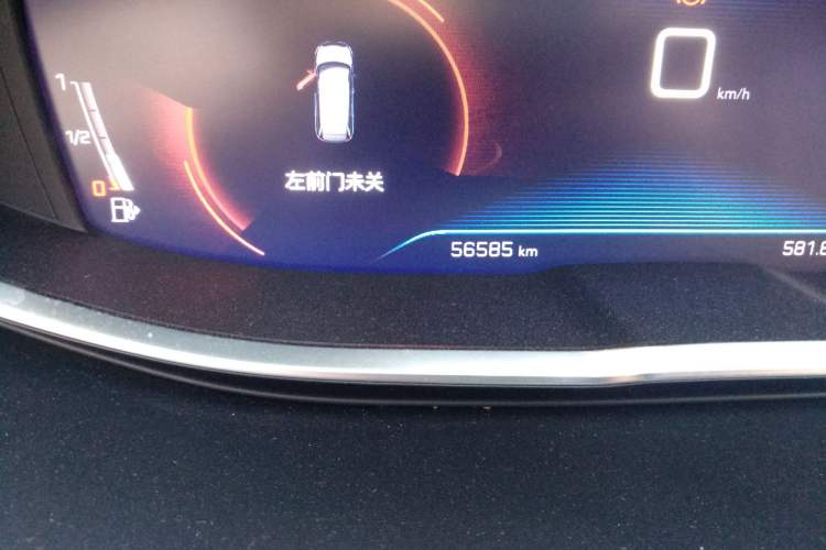 Used Peugeot 5008 2019 Revised Version 400THP 7-Seater Flagship Edition Odometer Close Up