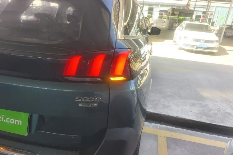 Used Peugeot 5008 2019 360THP 7-Seater Flagship Edition Right Rear Taillight