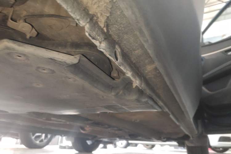 Used Peugeot 5008 2019 400THP 5-Seat Elite Edition Right Side Sill