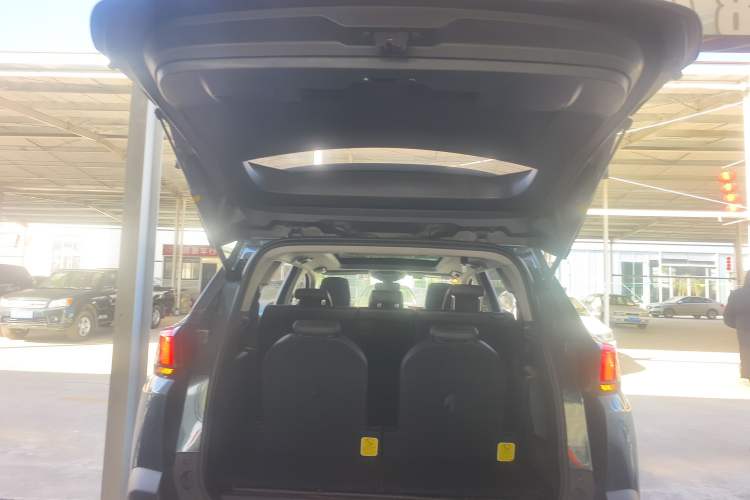 Used Peugeot 5008 2019 360THP 7-Seater Flagship Edition Trunk