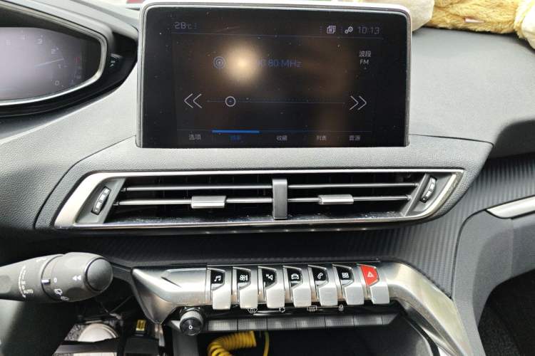 Used Peugeot 5008 2019 400THP 7-Seater Flagship Edition Audio And AC Panel