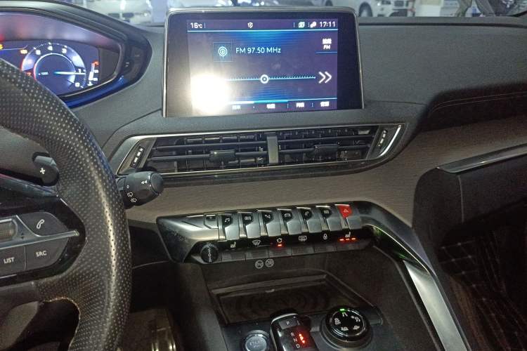 Used Peugeot 5008 2019 400THP 7-Seater Flagship GT Edition Audio And AC Panel