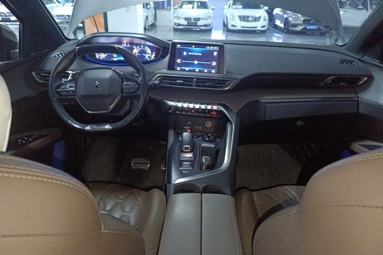 Used Peugeot 5008 2019 400THP 7-Seater Flagship GT Edition Center Console