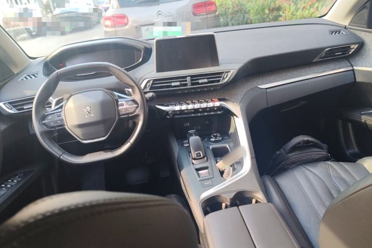 Used Peugeot 5008 2019 400THP 7-Seater Flagship GT Edition Center Console