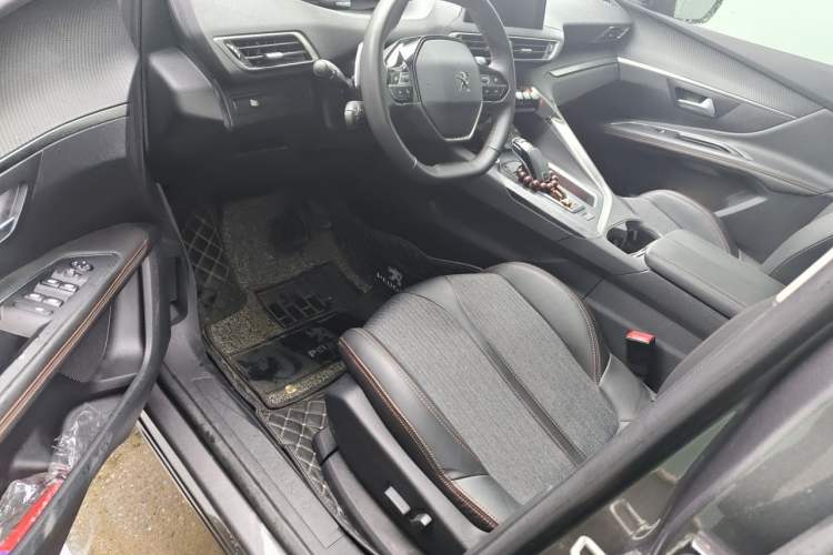 Used Peugeot 5008 2019 400THP 7-Seater Flagship Edition Driver Seat