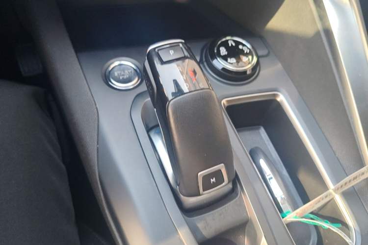 Used Peugeot 5008 2019 400THP 7-Seater Flagship GT Edition Gear Lever
