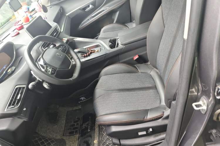 Used Peugeot 5008 2019 400THP 7-Seater Flagship Edition Left Front Seat