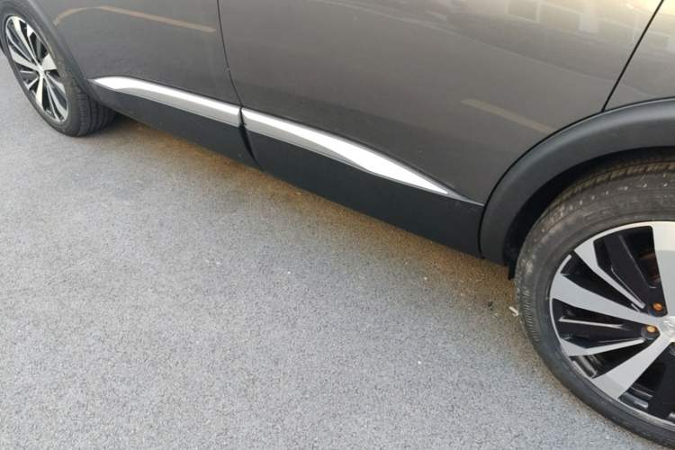 Used Peugeot 5008 2019 400THP 7-Seater Flagship GT Edition Left Side Sill