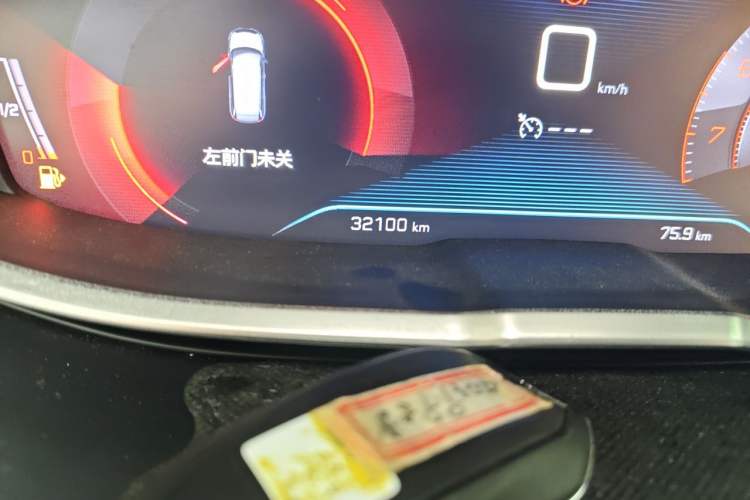 Used Peugeot 5008 2019 400THP 7-Seater Flagship Edition Odometer Close Up