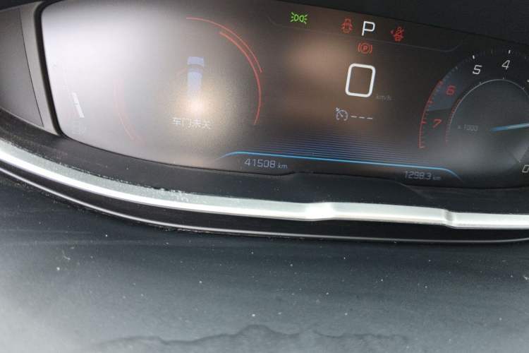Used Peugeot 5008 2019 400THP 7-Seater Flagship Edition Odometer Close Up
