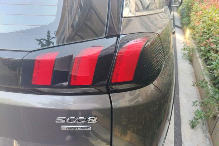 Used Peugeot 5008 2019 400THP 7-Seater Flagship GT Edition Right Rear Taillight