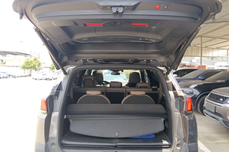 Used Peugeot 5008 2019 400THP 7-Seater Flagship GT Edition Trunk