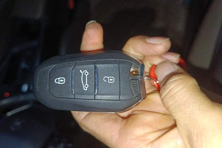 Used Peugeot 5008 2019 400THP 7-Seater Flagship GT Edition Vehicle Key