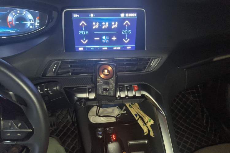 Used Peugeot 5008 2019 350THP 7-Seater Elite Edition Audio And AC Panel