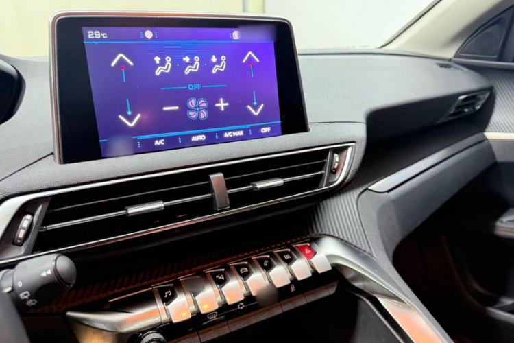 Used Peugeot 5008 2019 380THP 5-Seater Elite Edition Audio And AC Panel