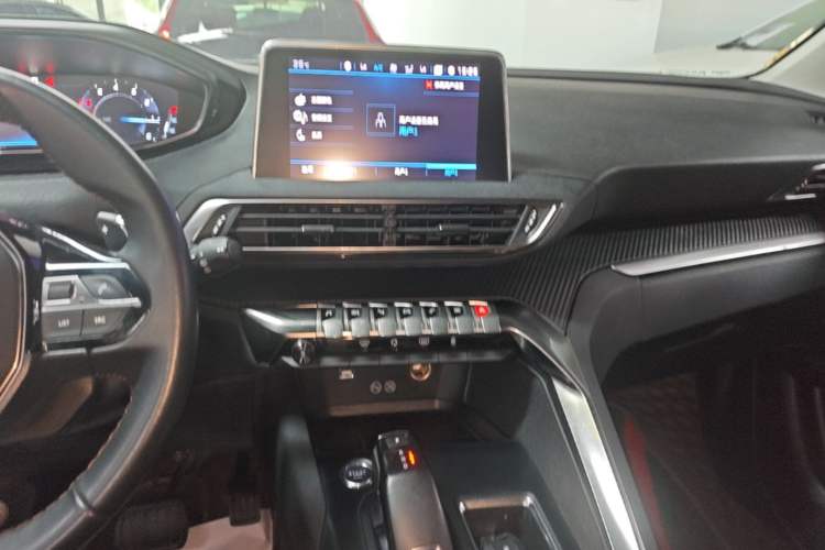 Used Peugeot 5008 2019 350THP 5-seat Elite Edition Audio And AC Panel