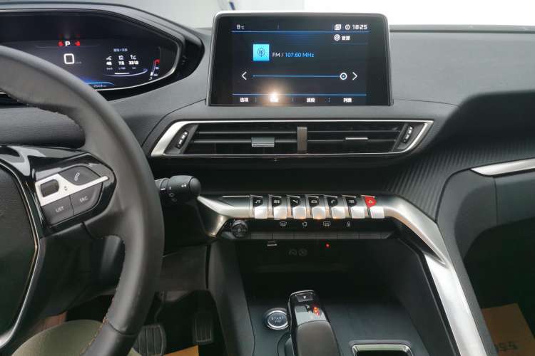 Used Peugeot 5008 2019 350THP 5-seat Elite Edition Audio And AC Panel