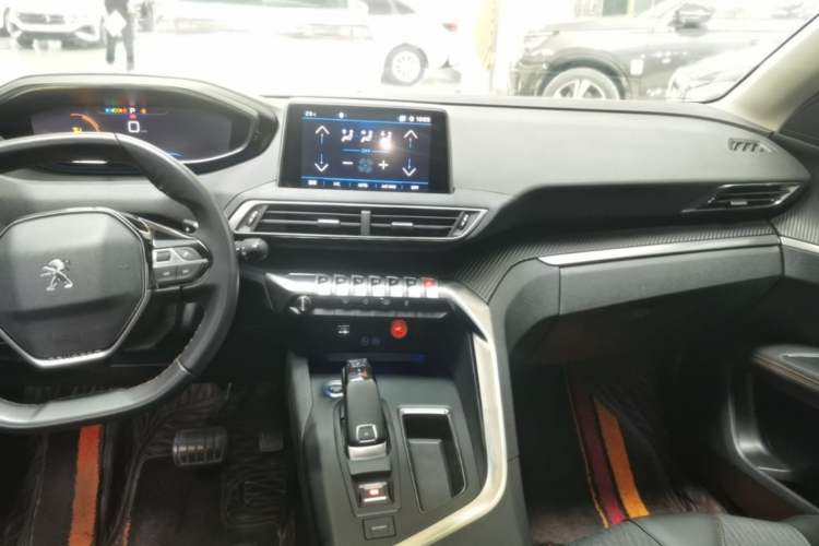 Used Peugeot 5008 2019 350THP 5-seat Elite Edition Audio And AC Panel