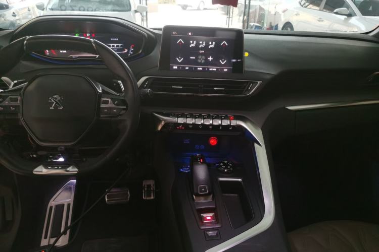 Used Peugeot 5008 2019 380THP 7-Seater Luxury GT Edition Center Console