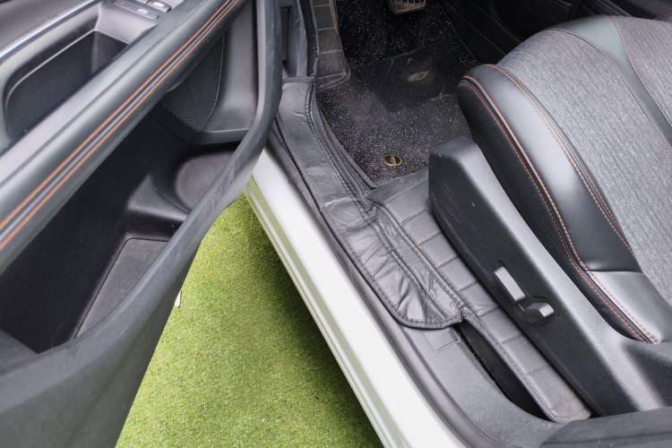 Used Peugeot 5008 2019 350THP 7-Seater Elite Edition Driver Seat