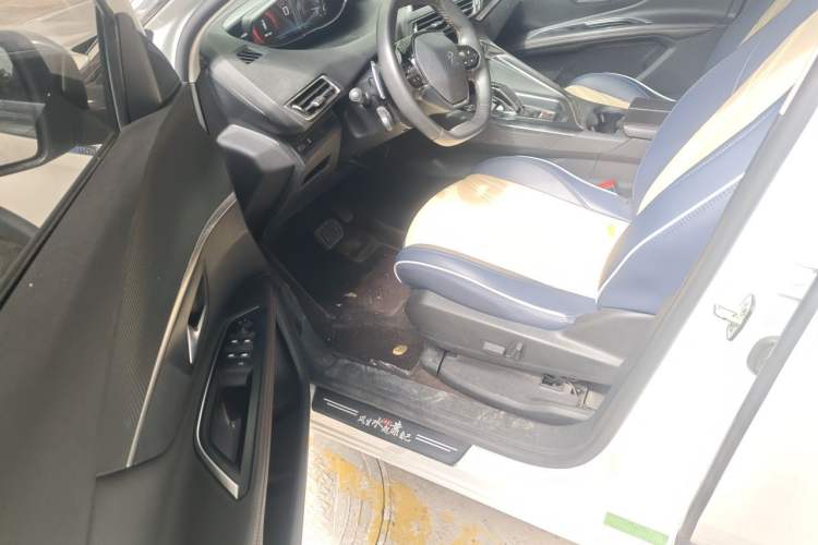 Used Peugeot 5008 2019 350THP 7-Seater Elite Edition Driver Seat