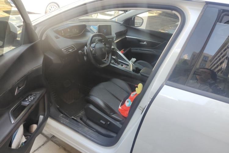Used Peugeot 5008 2019 380THP 7-Seater Elite Edition Driver Seat