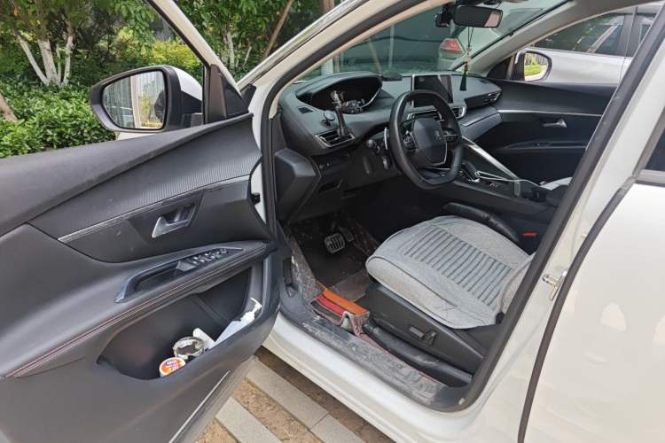 Used Peugeot 5008 2019 350THP 7-Seater Elite Edition Driver Seat