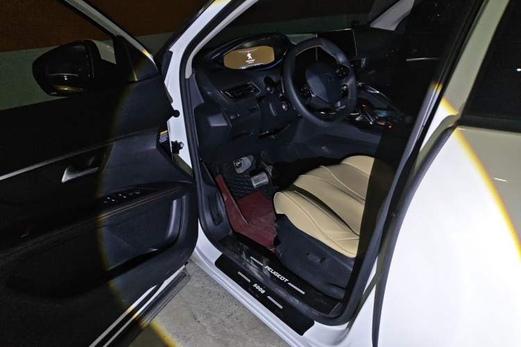 Used Peugeot 5008 2019 360THP 5-Seat Elite Edition Driver Seat