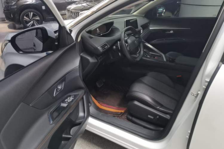 Used Peugeot 5008 2019 350THP 5-seat Elite Edition Driver Seat