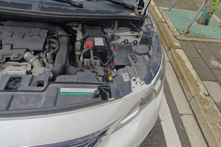 Used Peugeot 5008 2019 350THP 5-seat Elite Edition Engine Bay Left