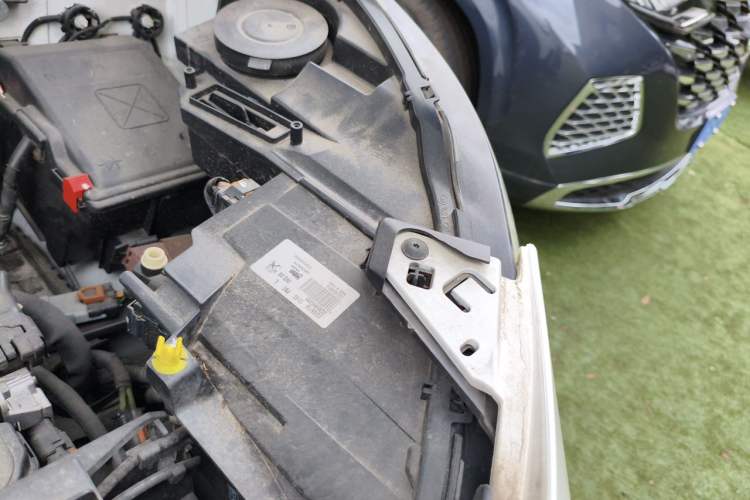 Used Peugeot 5008 2019 350THP 7-Seater Elite Edition Engine Bay Left