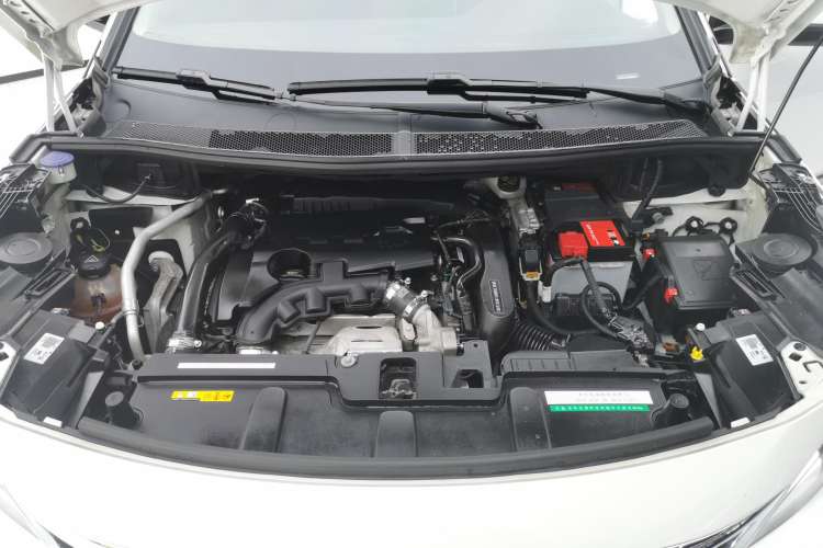 Used Peugeot 5008 2019 350THP 5-seat Elite Edition Engine Bay