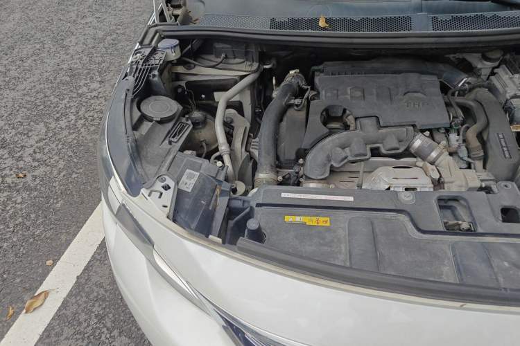 Used Peugeot 5008 2019 350THP 5-seat Elite Edition Engine Bay Right