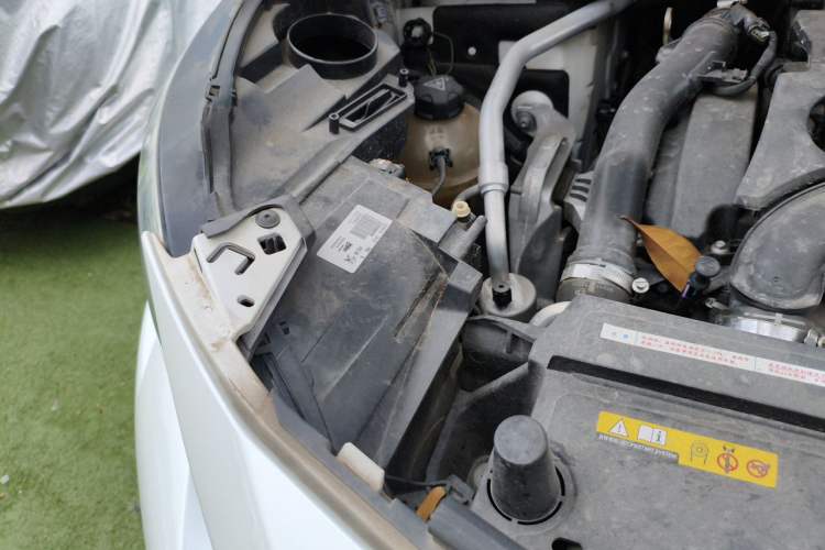 Used Peugeot 5008 2019 350THP 7-Seater Elite Edition Engine Bay Right