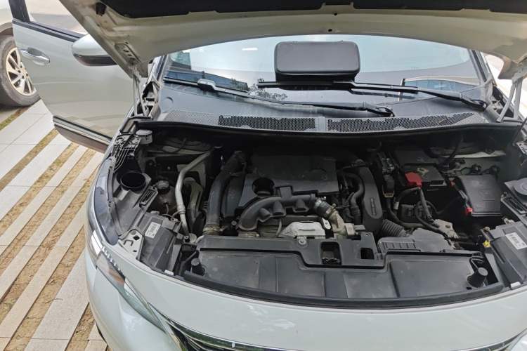 Used Peugeot 5008 2019 350THP 7-Seater Elite Edition Engine Bay Right