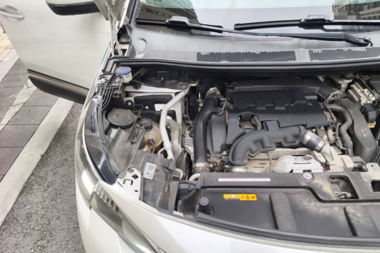 Used Peugeot 5008 2019 350THP 5-seat Elite Edition Engine Bay Right