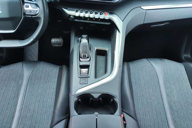 Used Peugeot 5008 2019 400THP 5-Seat Elite Edition Gear Lever