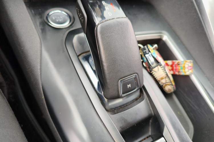 Used Peugeot 5008 2019 350THP 7-Seater Elite Edition Gear Lever
